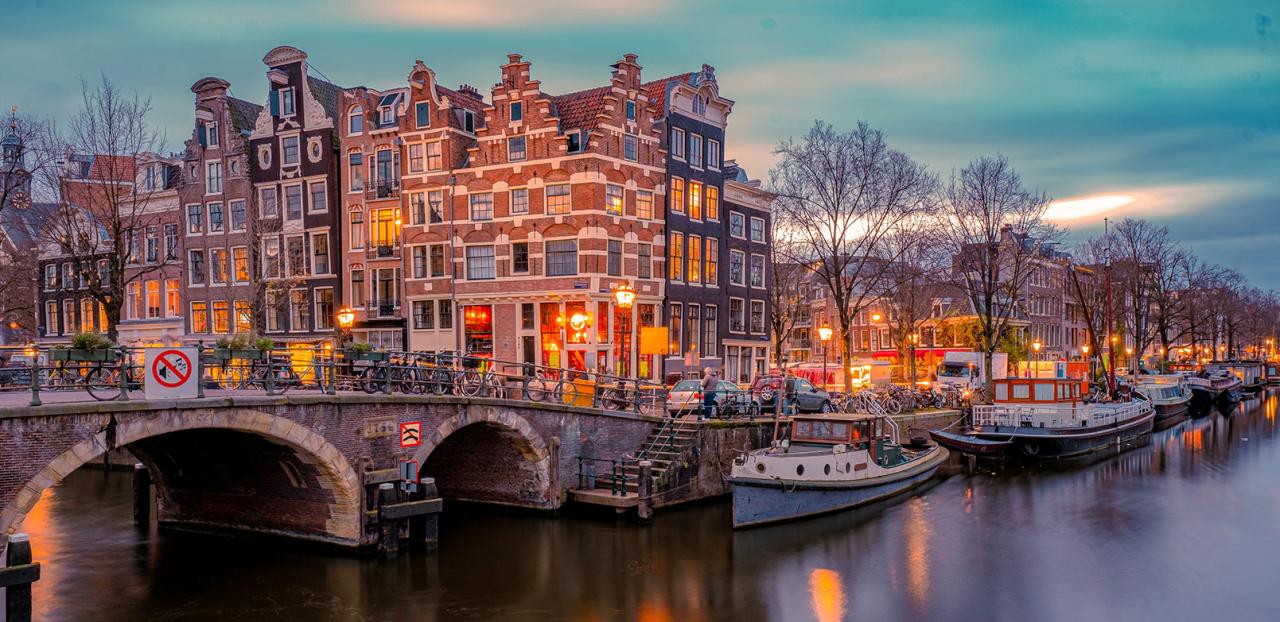 Waktu Terbaik Untuk Mengunjungi Tempat Wisata Populer