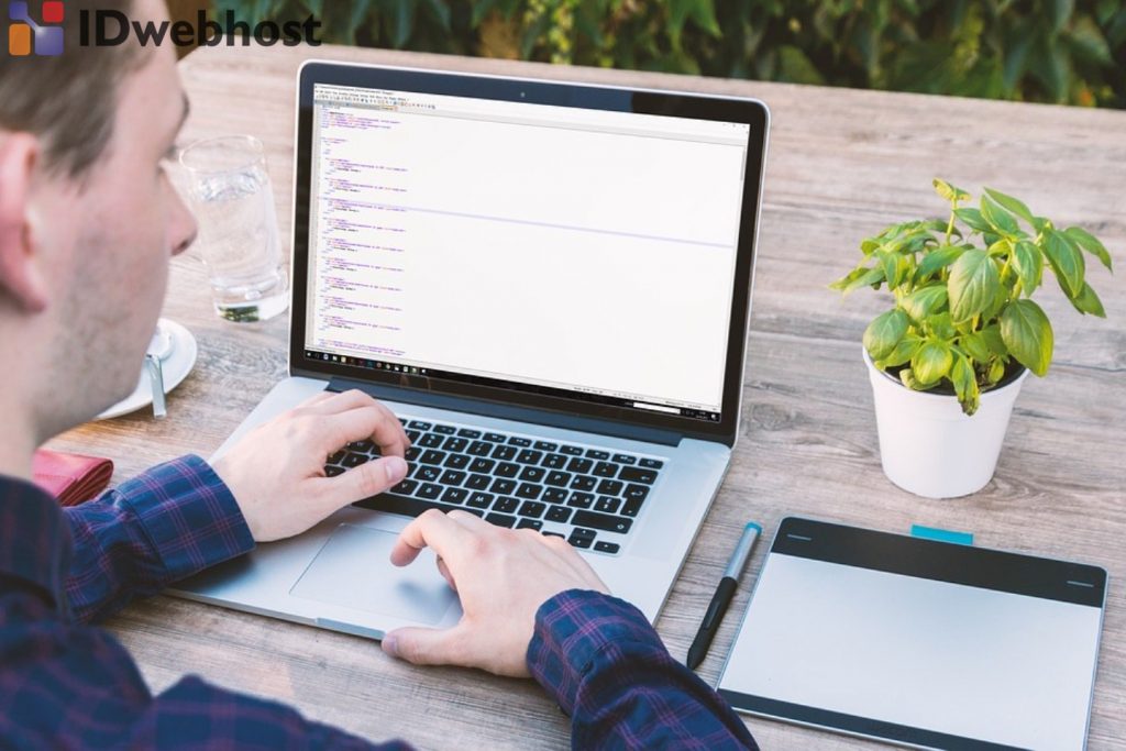 Bagaimana Cara Memilih Platform E-Commerce Yang Tepat